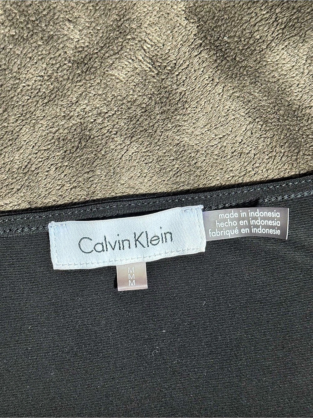 Calvin Klein Ruffle Sleeve Top in Black Size Medium like new